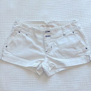 AE white jean shorts, sz 8, low rise